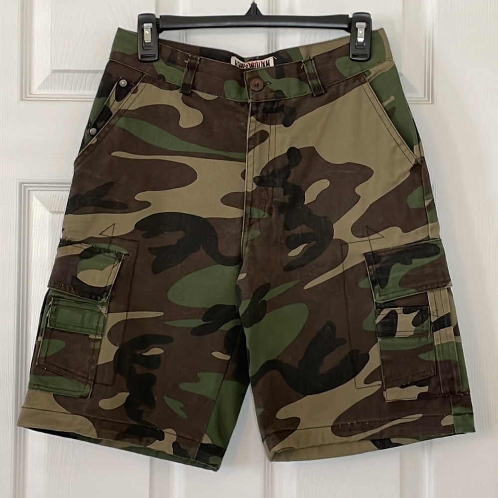 Boy’s Camo Cargo Shorts - Picture 2 of 5